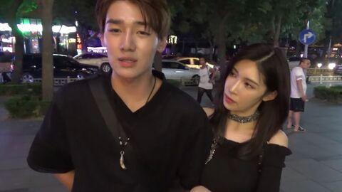 情侣讨论吃瓜博主视频,揭秘吃瓜博主幕后真相，甜蜜互动引网友热议